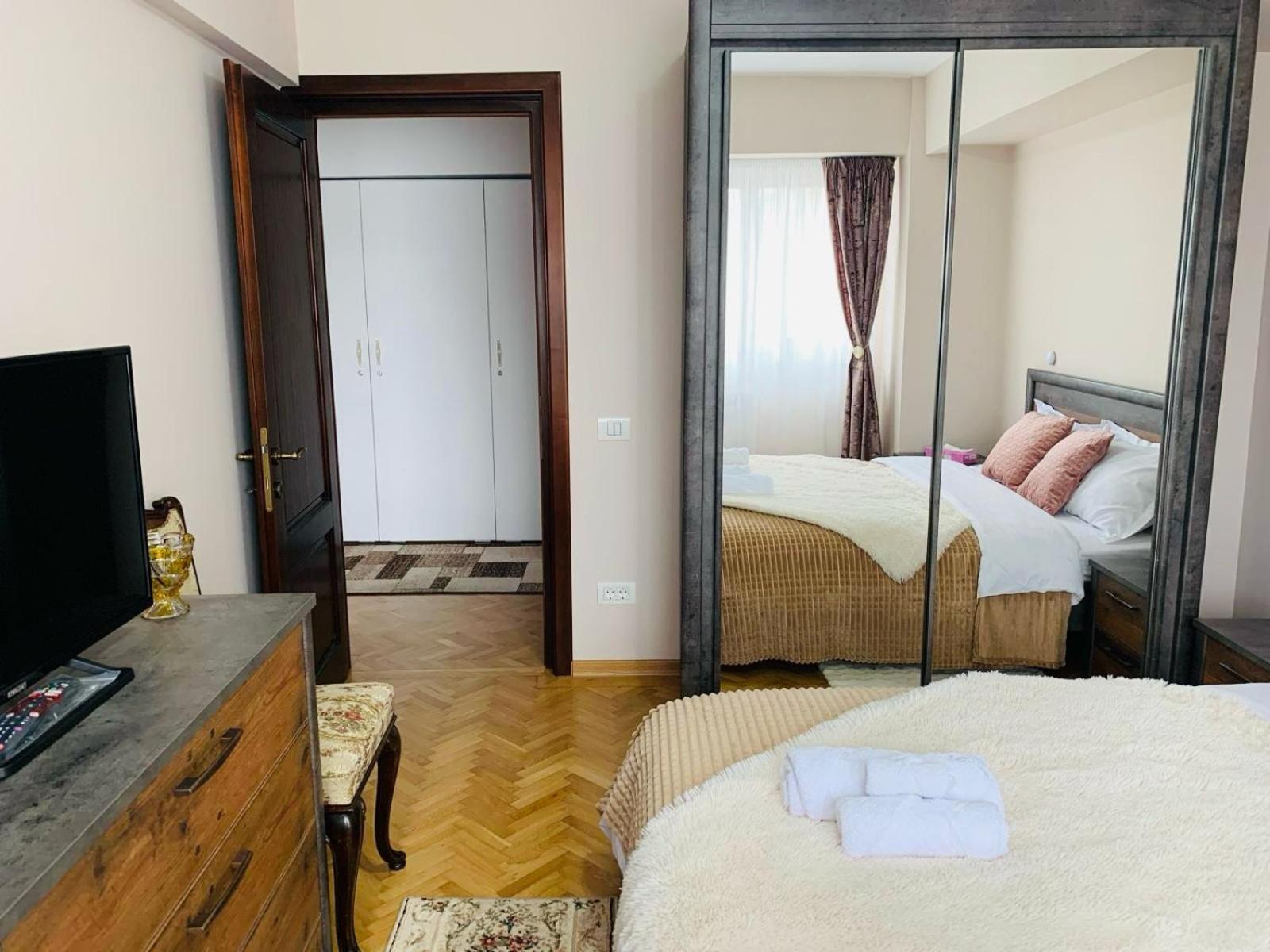 Sofiart Apartment Bucharest Exterior photo
